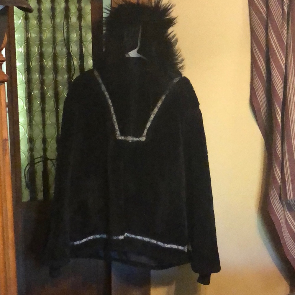 Faux Fur Tribal Pattern Pullover Jacket